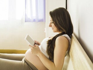 28 Weeks Pregnant - Trimester 3 28 Weeks Pregnant - Trimester 3