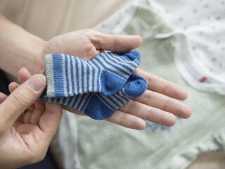 33 Weeks Pregnant - Trimester 3 33 Weeks Pregnant - Trimester 3