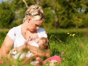 Breastfeeding-Positions-2