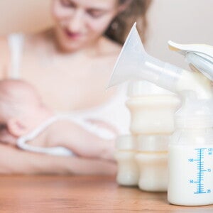 How to express breastmilk 