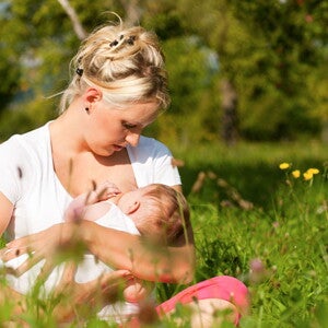 Breastfeeding-Positions-2
