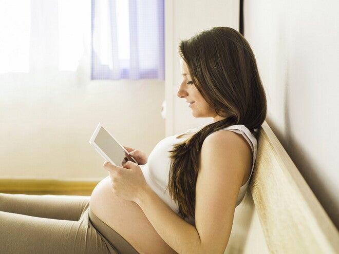 28 Weeks Pregnant - Trimester 3 28 Weeks Pregnant - Trimester 3