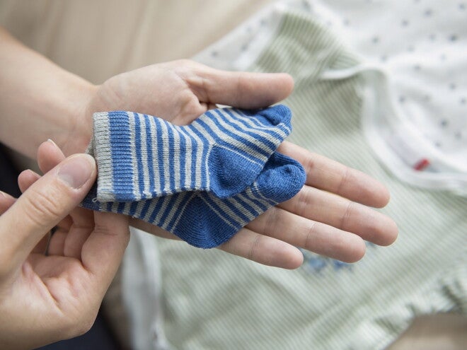 33 Weeks Pregnant - Trimester 3 33 Weeks Pregnant - Trimester 3