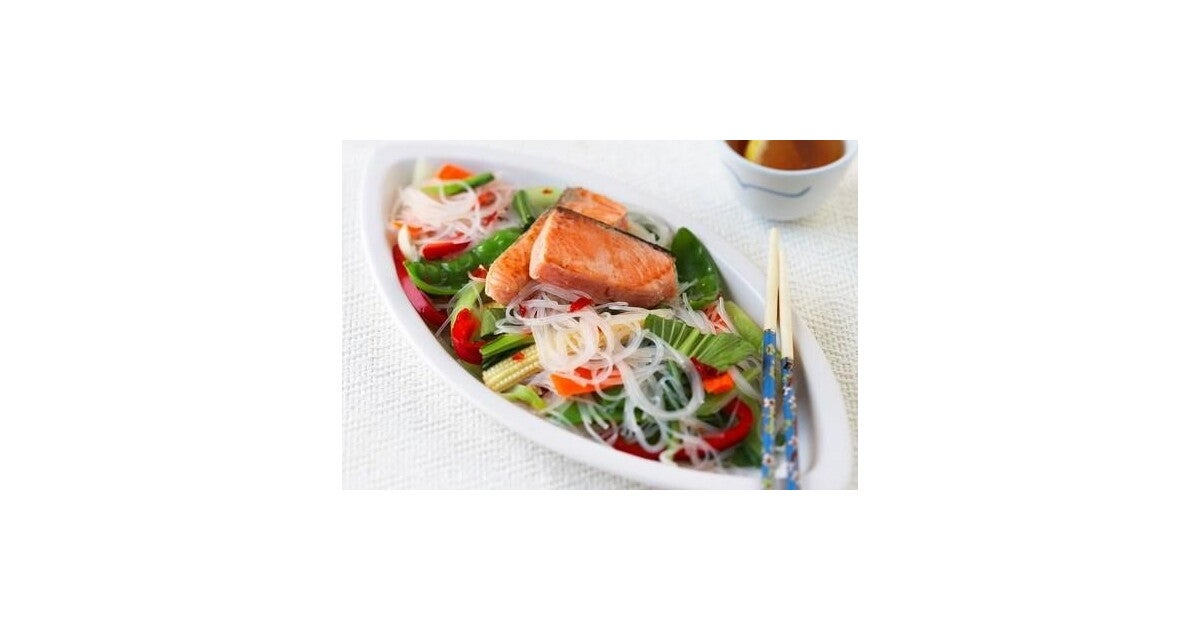 Delicious Asian Salmon Salad | Nestlé FamilyNes